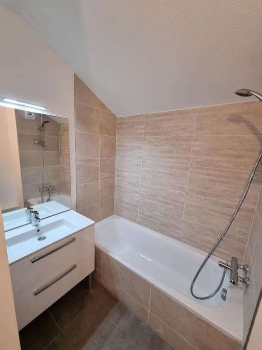 Appartement Villa Trencat บิสการ์รอส ภายนอก รูปภาพ